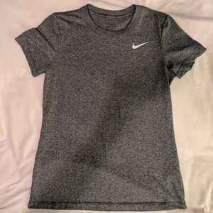 Nike Women's Heather Gray Short Sleeve Athletic/workout Tee